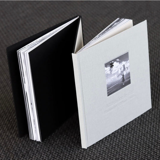 Special Edition L'Ego Meurtri. Hommage à Gilbert Garcin Black box - Singular Papers