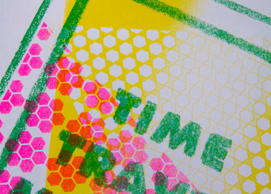 Time Travel Meeting Point - Singular Papers