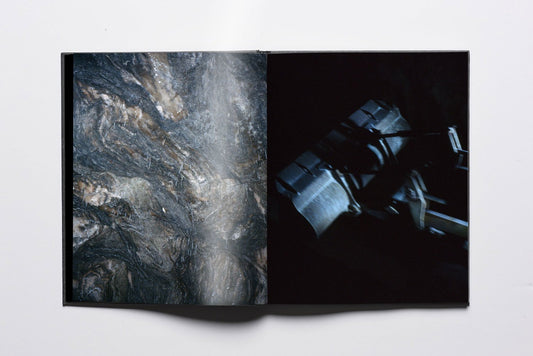 Escavadora - Singular Papers